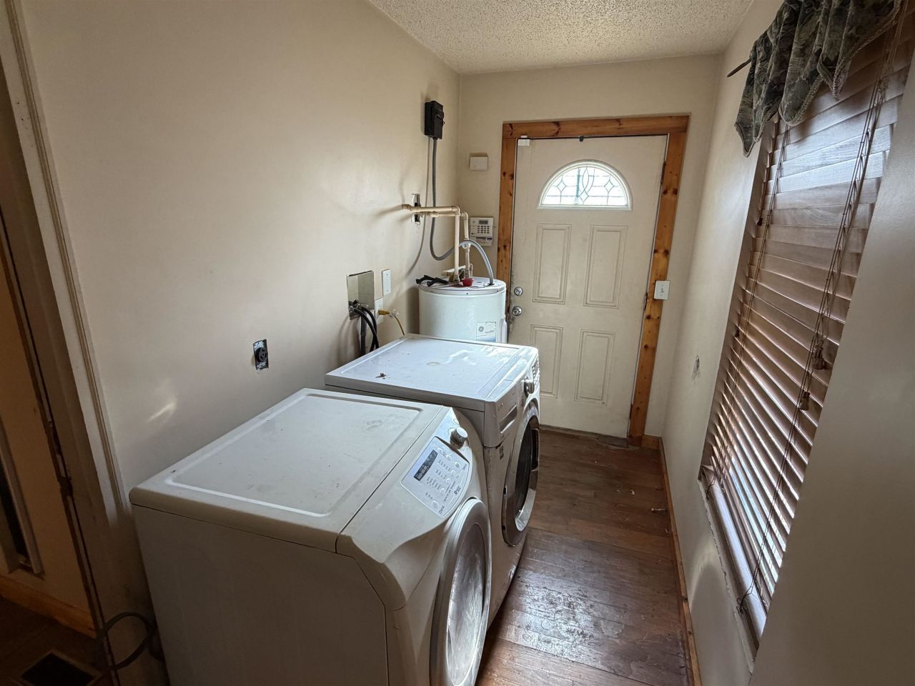 604 Henry St. Photo 16