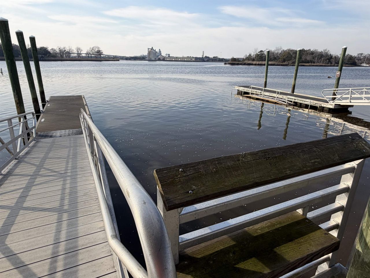 604 Henry St. Photo 23