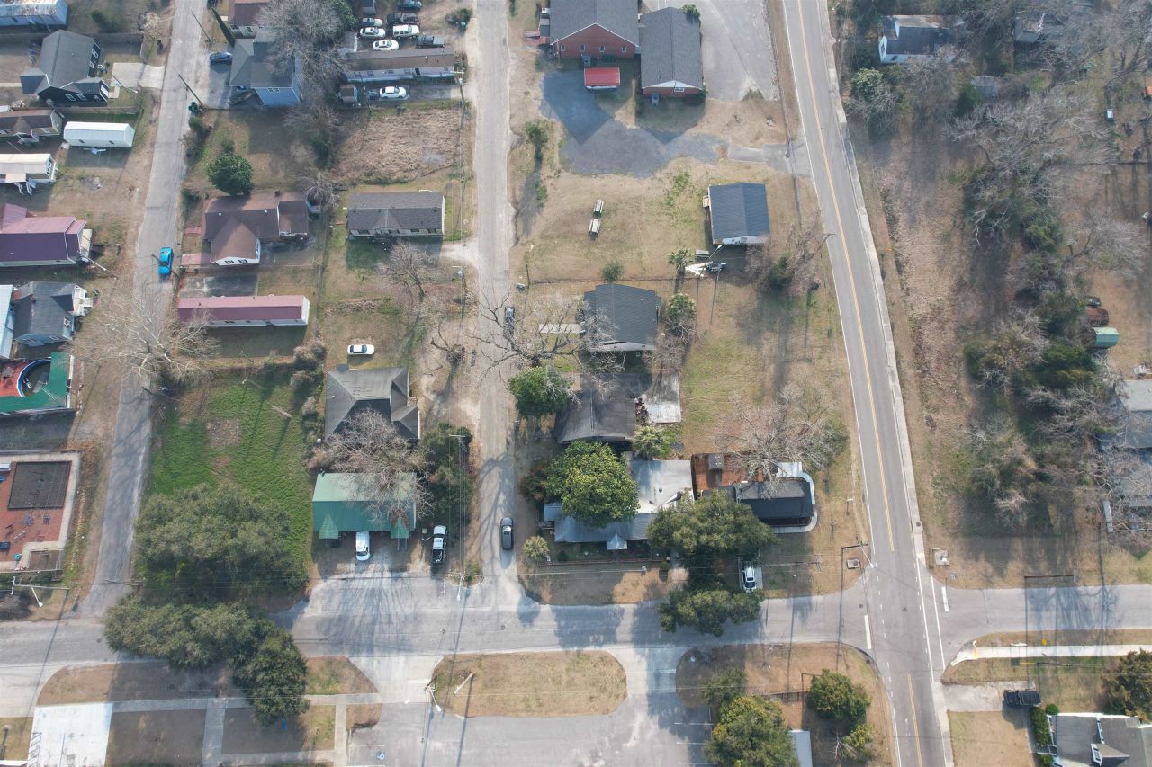 604 Henry St. Photo 31