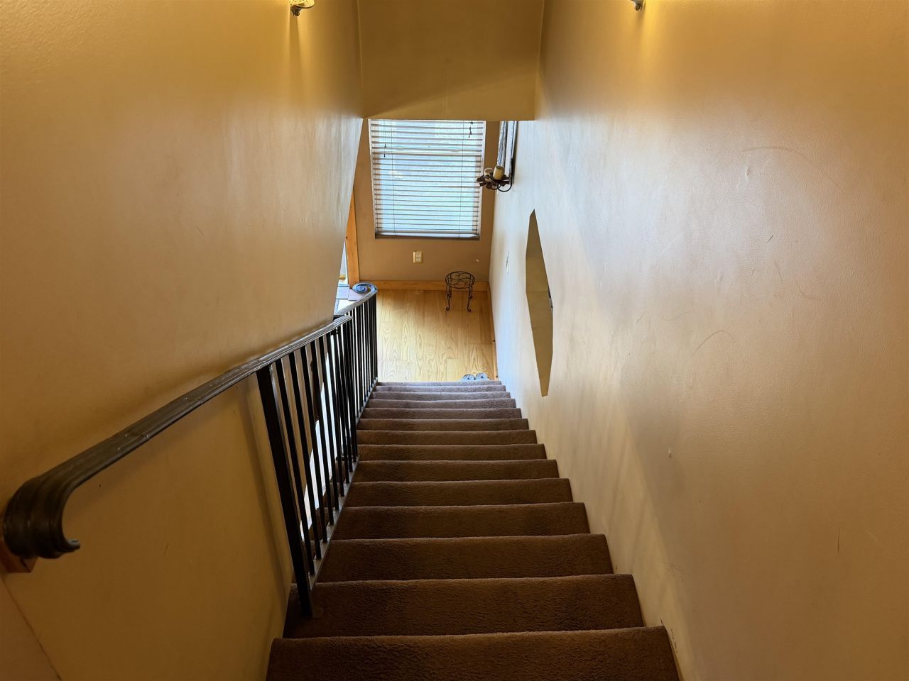 604 Henry St. Photo 9