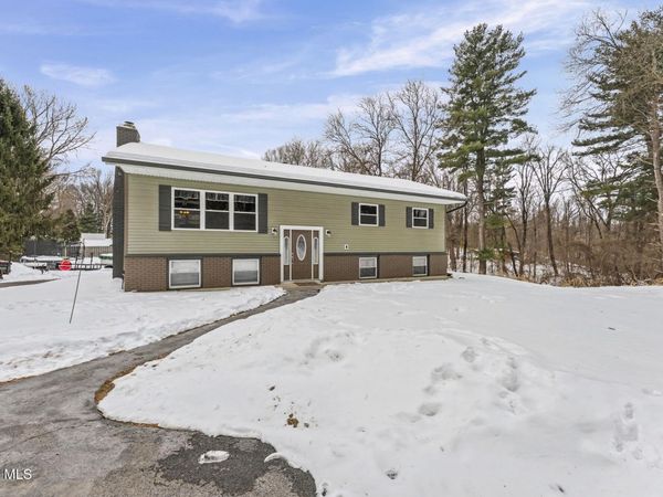 256 Grooms Road, Clifton Park, NY 12065