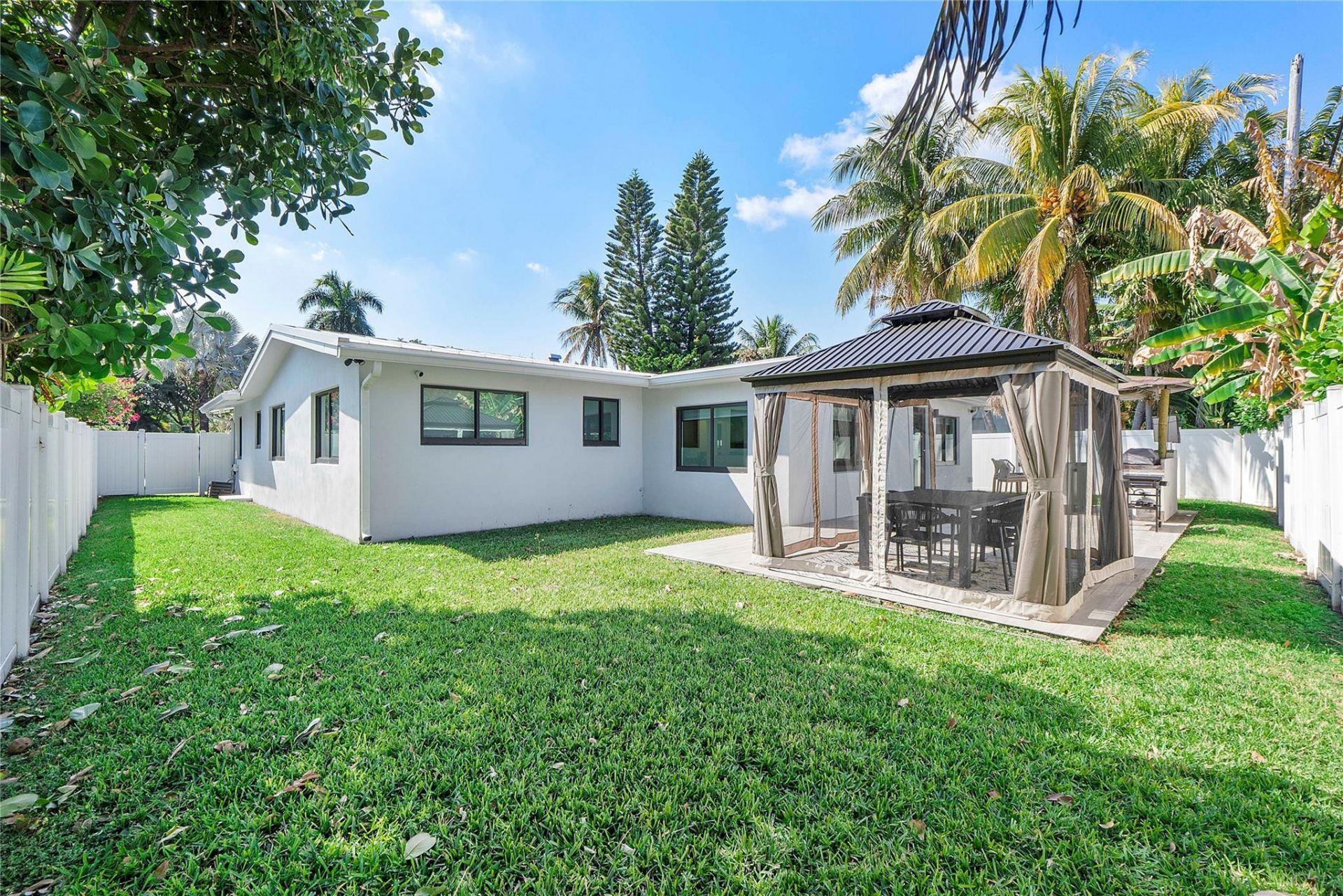 1881 NE 27th Street, Lighthouse Point, FL 33064 Photo