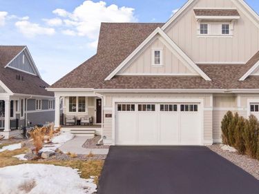 47 Spring Farm Road, North Oaks, MN 55127