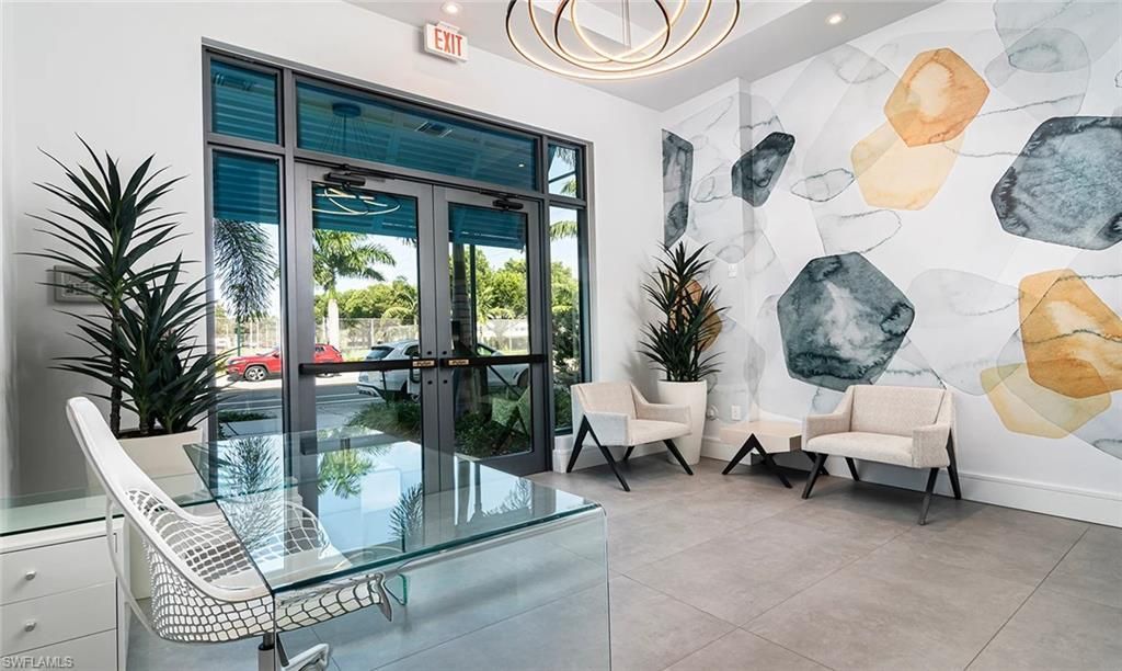 101 8th St S, Unit 205, Naples, FL 34102 Photo