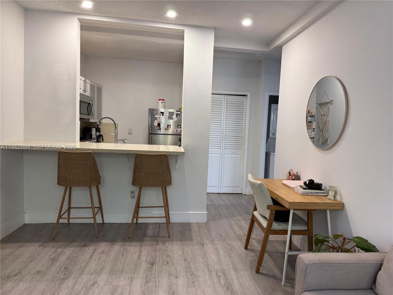 842 Meridian Ave, Unit 3H, Miami Beach, FL 33139 Photo