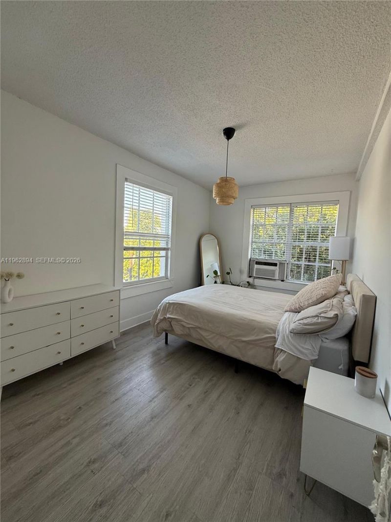 842 Meridian Ave, Unit 3H, Miami Beach, FL 33139 Photo