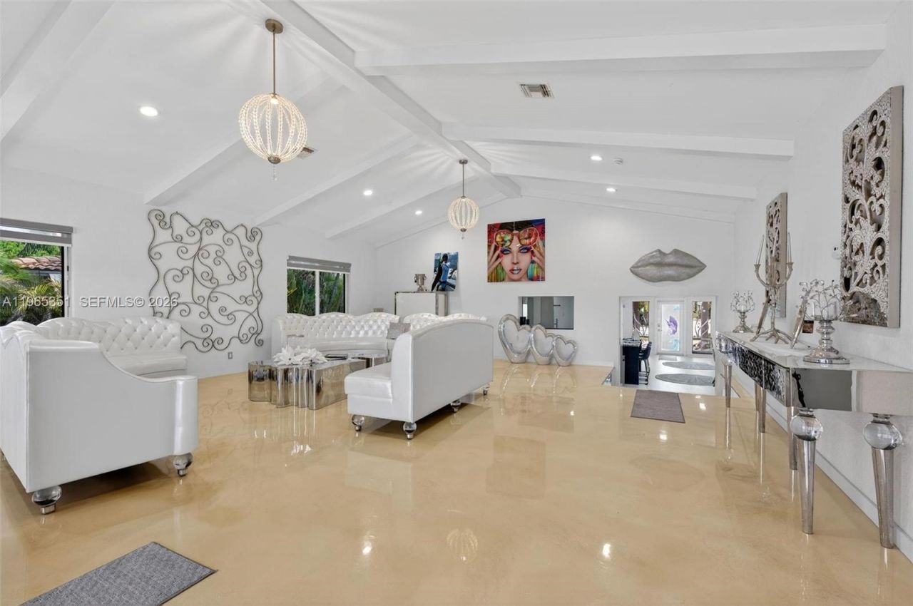 317 S Riverside Dr, Pompano Beach, FL 33062 Photo