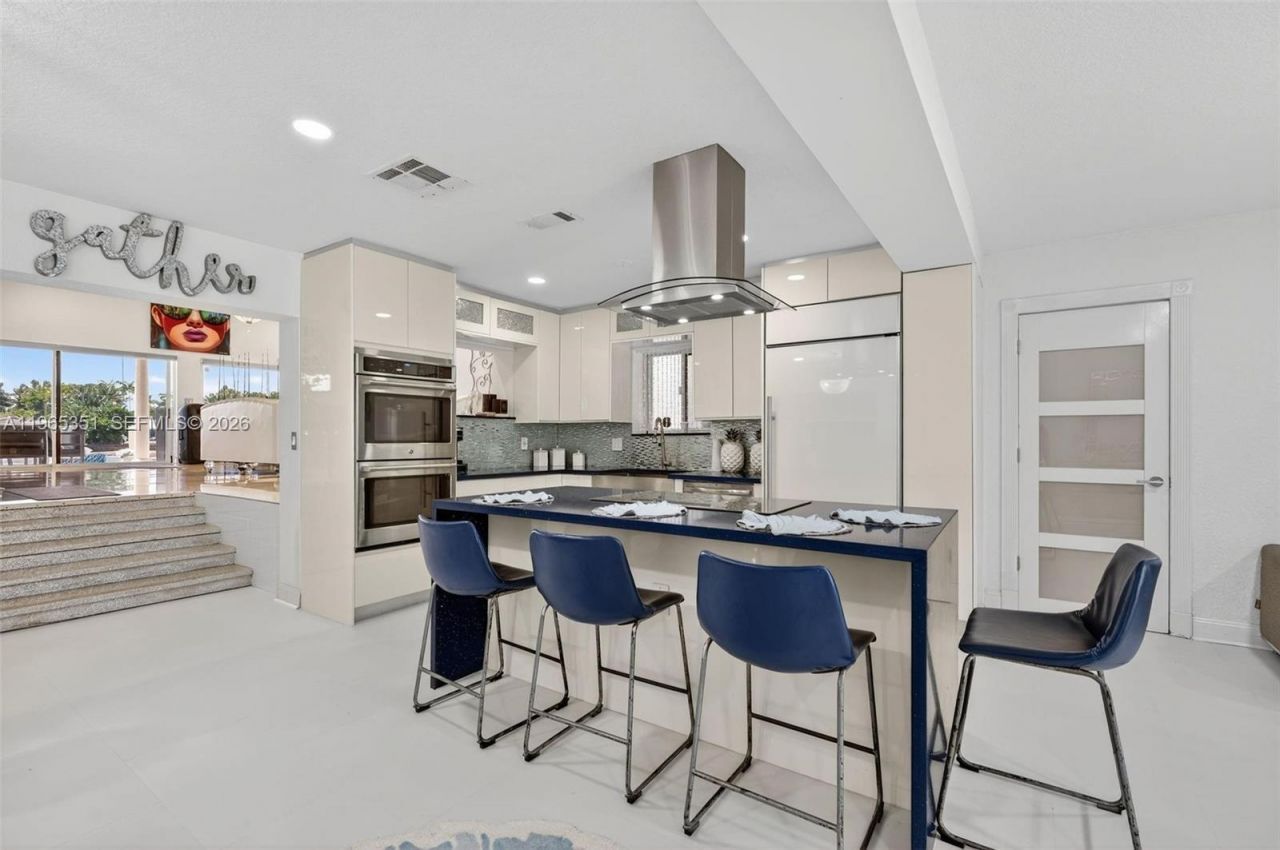 317 S Riverside Dr, Pompano Beach, FL 33062 Photo