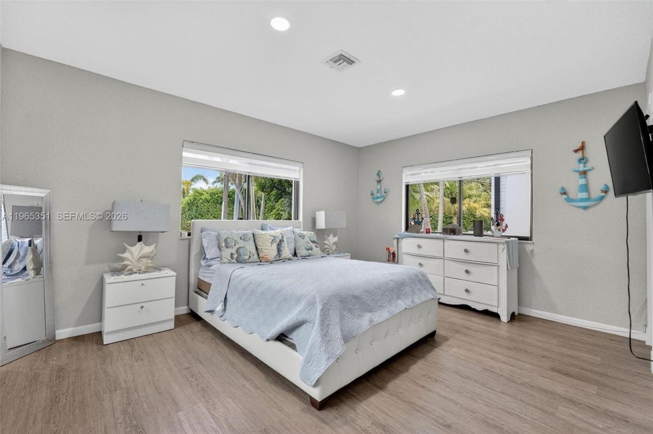 317 S Riverside Dr, Pompano Beach, FL 33062 Photo