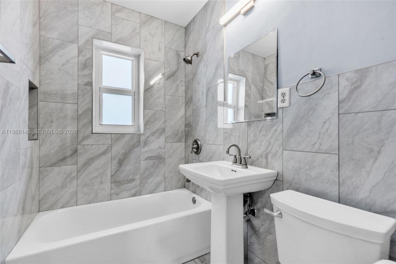 392 Payne Dr, Miami Springs, FL 33166 Photo