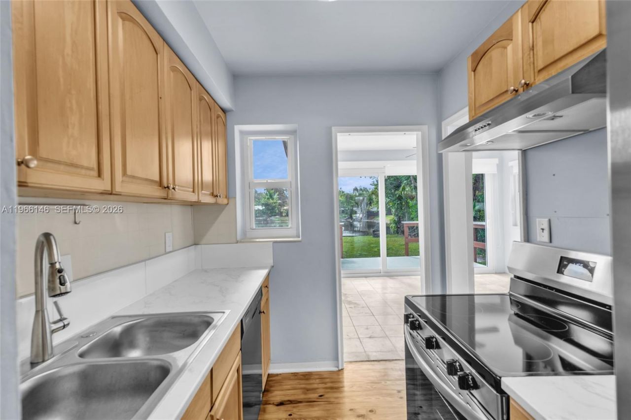 392 Payne Dr, Miami Springs, FL 33166 Photo