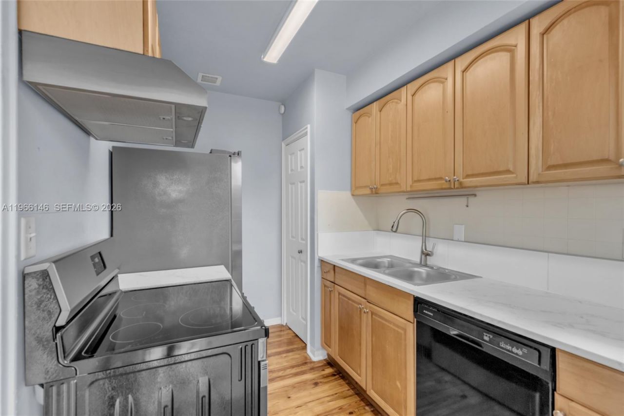 392 Payne Dr, Miami Springs, FL 33166 Photo