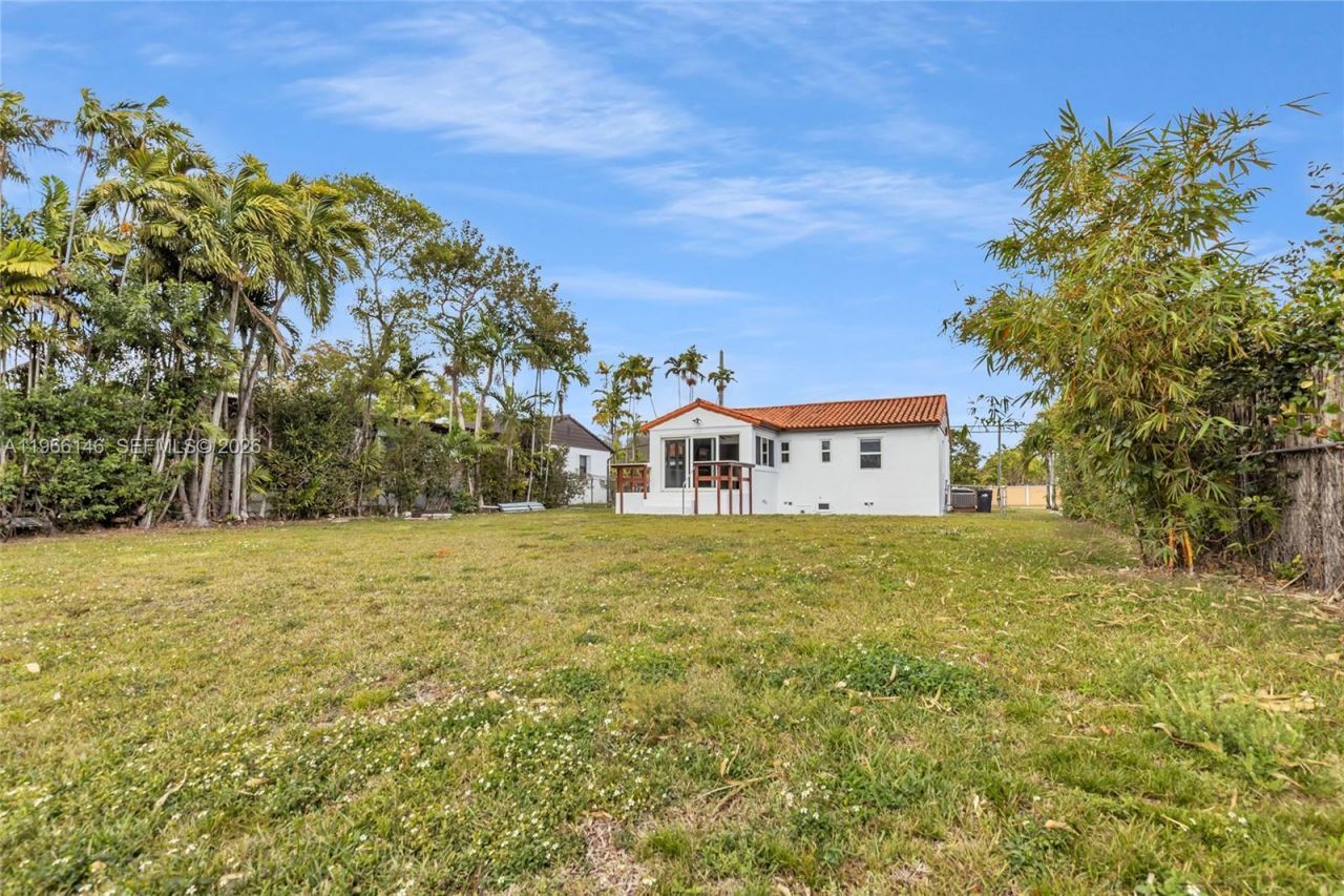 392 Payne Dr, Miami Springs, FL 33166 Photo