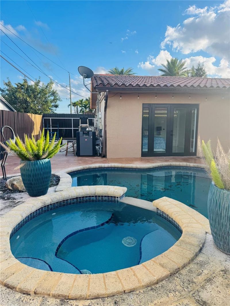 12545 SW 31st Ter, Miami, FL 33175 Photo