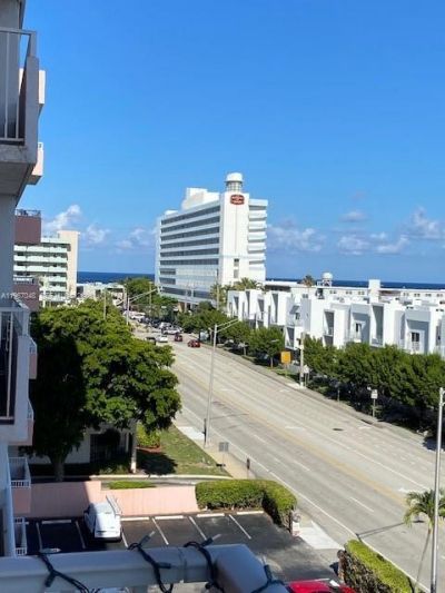 3201 NE 14th St Cswy , Unit 605, Pompano Beach, FL 33062 Photo