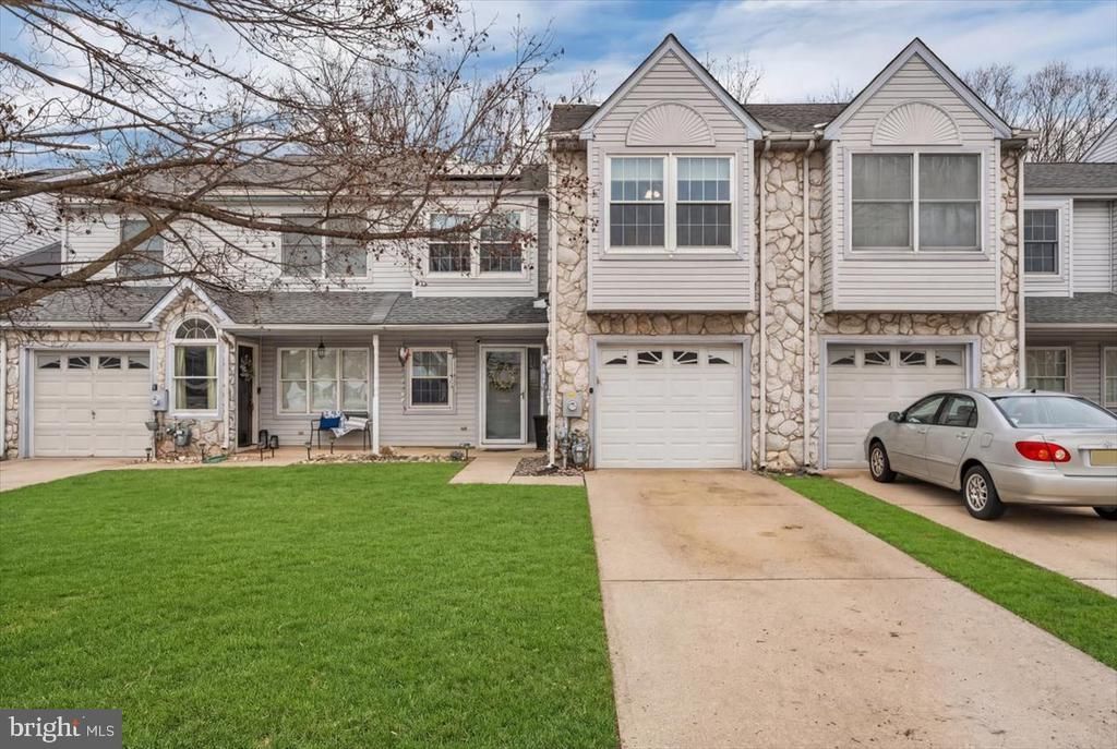 360 Lake Side Drive, Swedesboro, NJ 08085 Main Photo