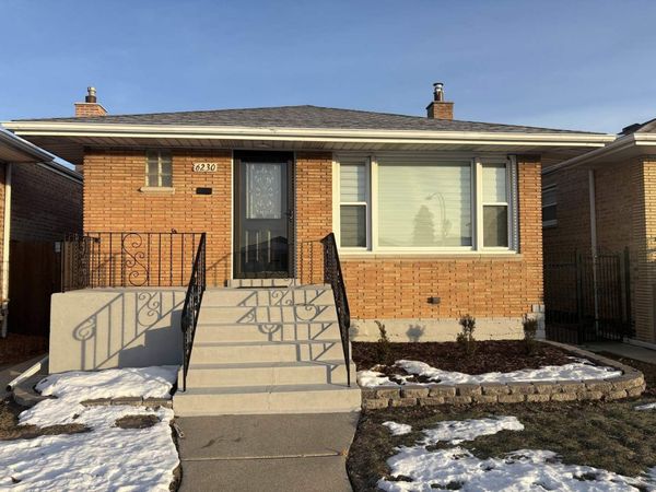 6230 W 63rd Place, Chicago, IL 60638