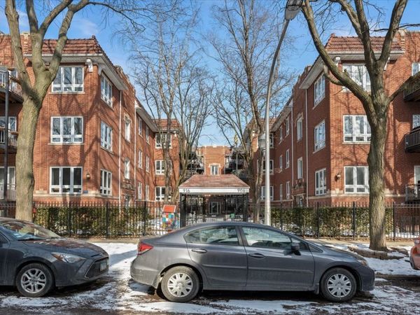 912 W Agatite Avenue, Unit 1, Chicago, IL 60640