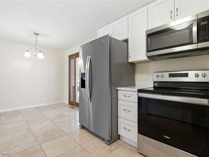 173 Chapel Hill Drive NW, Warren, OH 44483 Photo 11