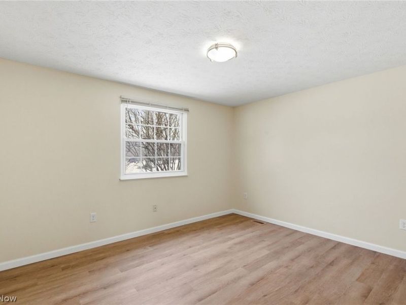 173 Chapel Hill Drive NW, Warren, OH 44483 Photo 14