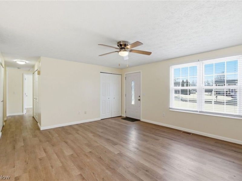 173 Chapel Hill Drive NW, Warren, OH 44483 Photo 4