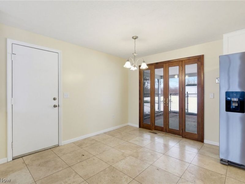 173 Chapel Hill Drive NW, Warren, OH 44483 Photo 8