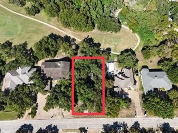 406 Rolling Green DR, Lakeway, TX 78734