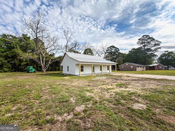 352 SW College Street, Pelham, GA 31779