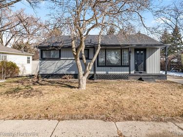 4675 Julius Boulevard, Westland, MI 48186