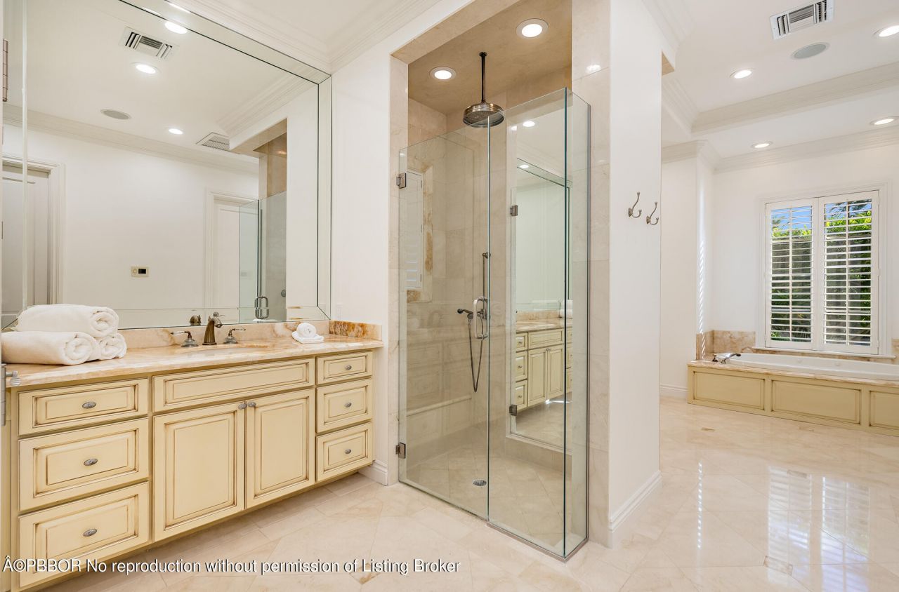 233 El Pueblo Way, Palm Beach, FL 33480 Photo