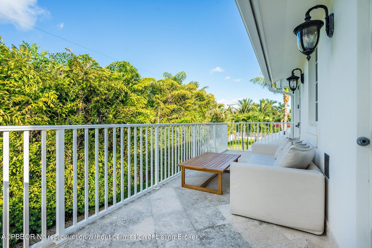 233 El Pueblo Way, Palm Beach, FL 33480 Photo