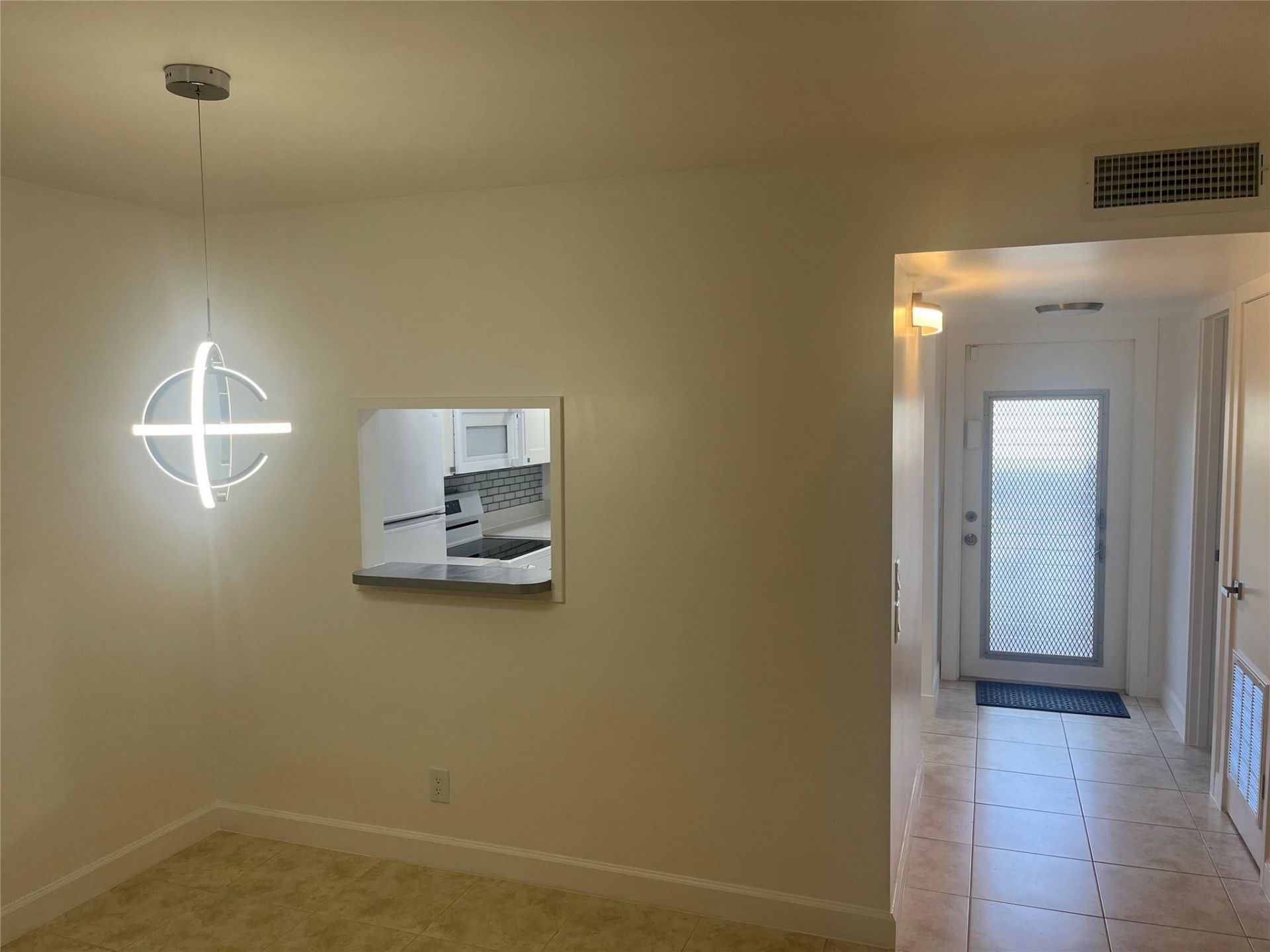 9800 Sunrise Lakes Boulevard, Unit 109, Sunrise, FL 33322 Photo