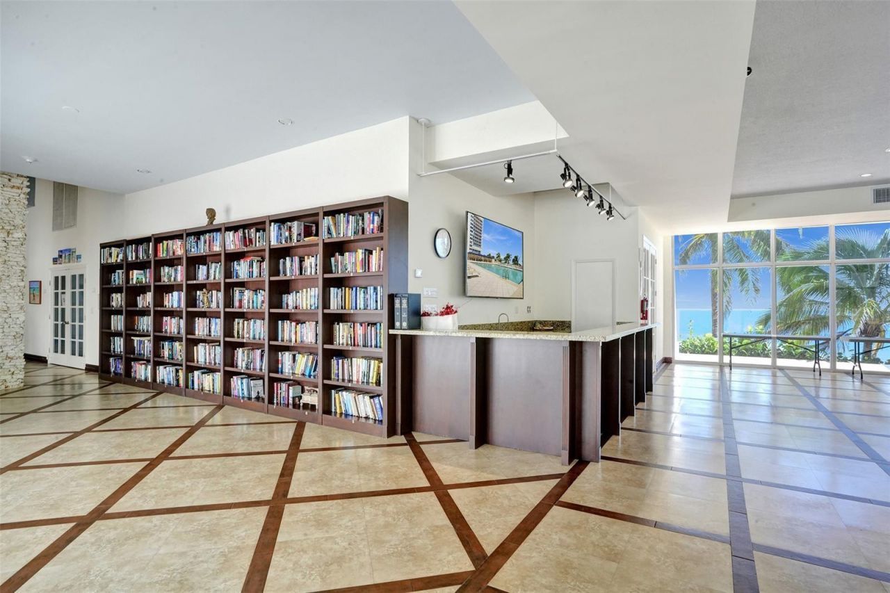 4300 N Ocean Boulevard, Unit 10M, Fort Lauderdale, FL 33308 Photo