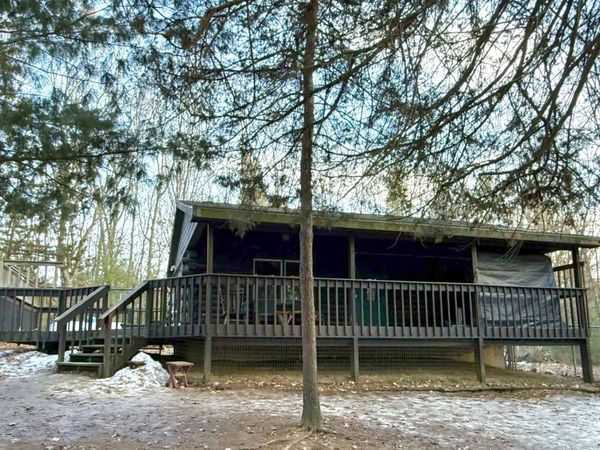 279 Lakeshore Drive, Oxford, WI 53952