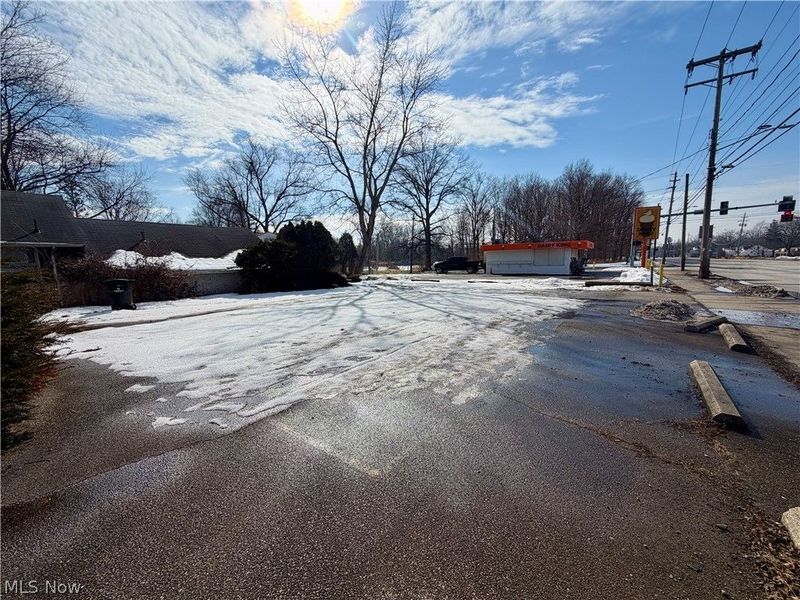 30447 Lorain Road, North Olmsted, OH 44070 Photo 10