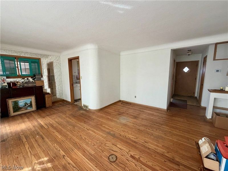 30447 Lorain Road, North Olmsted, OH 44070 Photo 14