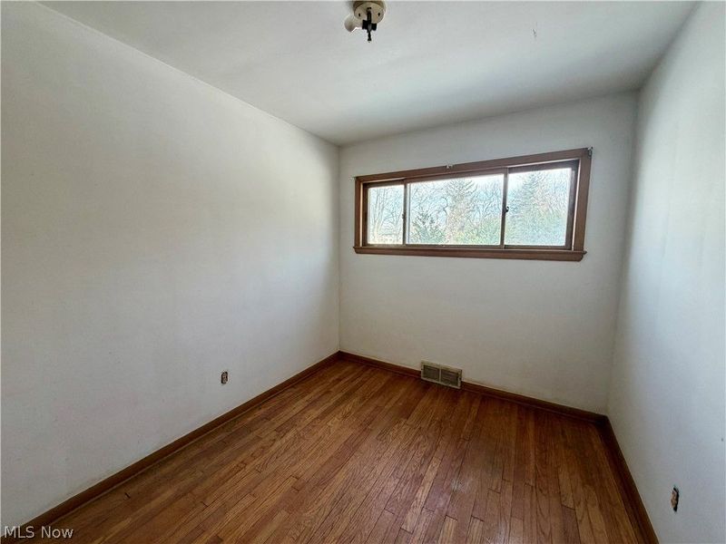30447 Lorain Road, North Olmsted, OH 44070 Photo 18