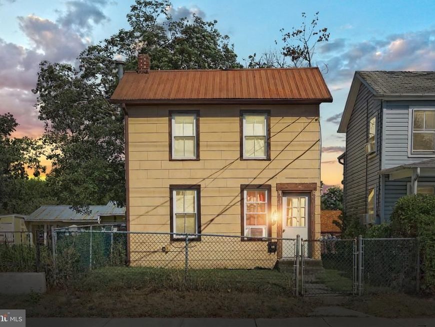 422 S Washington Street, Gettysburg, PA 17325 Main Photo