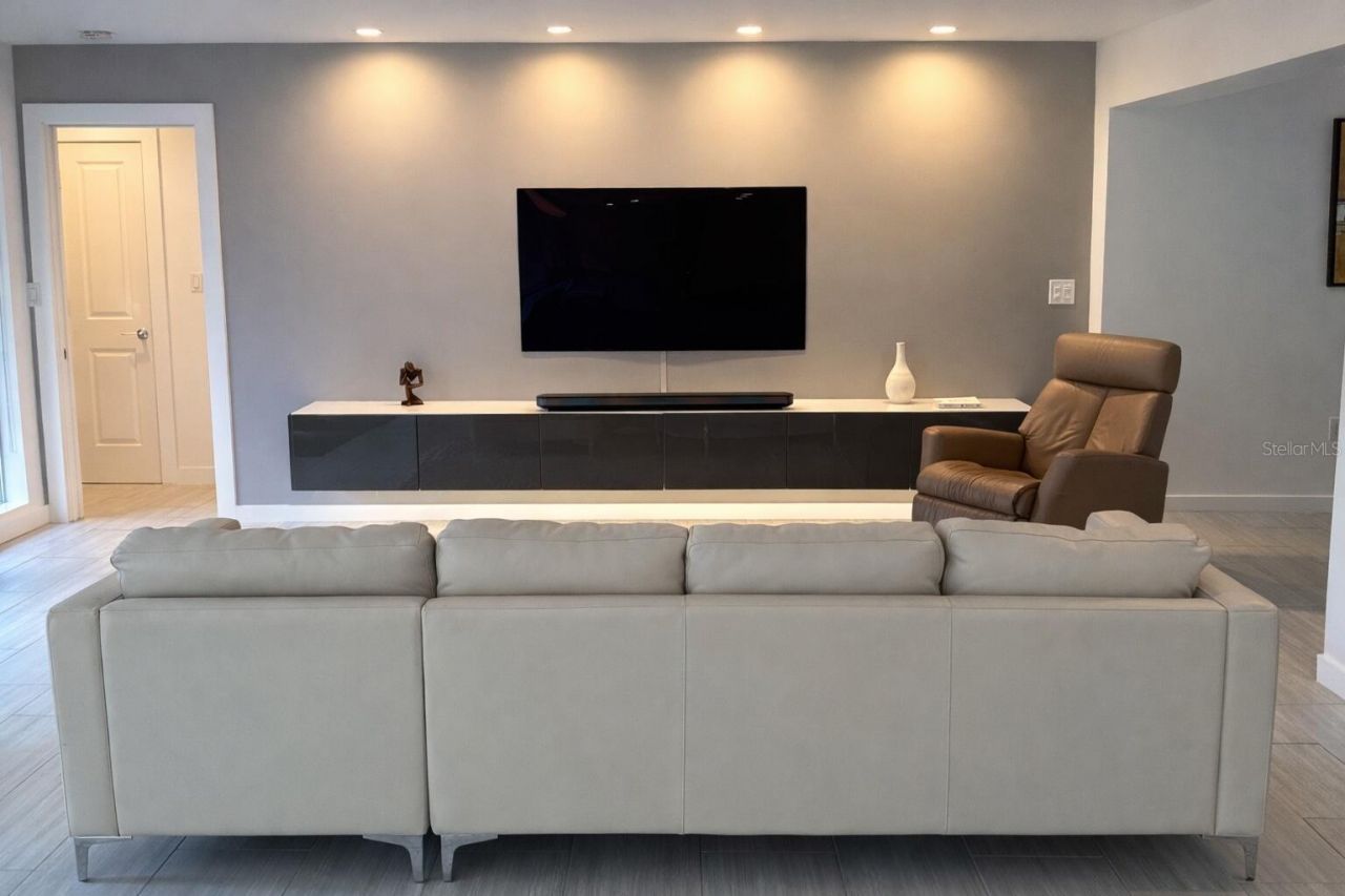 2906 SW 2nd Avenue, Gainesville, FL 32607 Photo