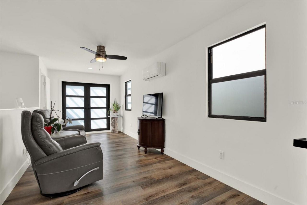 6203 64th Way N, Pinellas Park, FL 33781 Photo