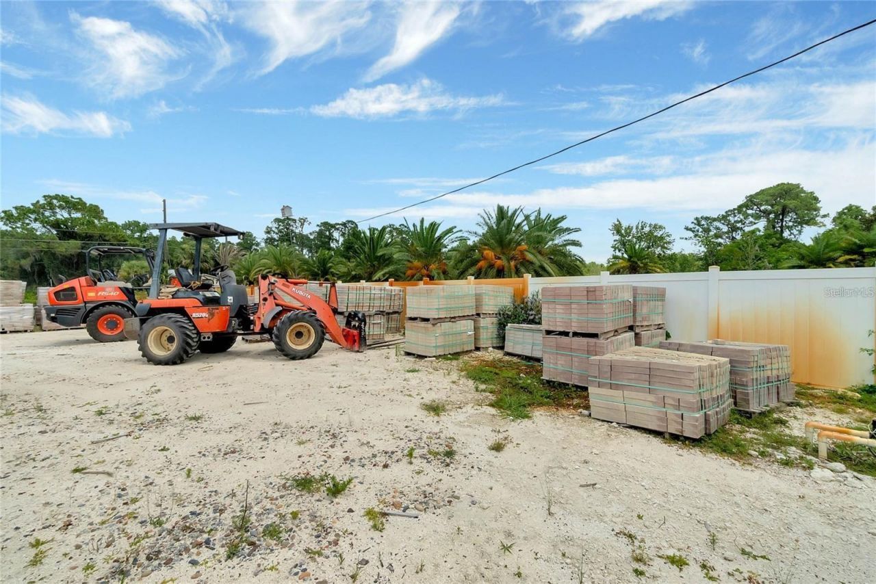 8440 County Road 48, Yalaha, FL 34797 Photo