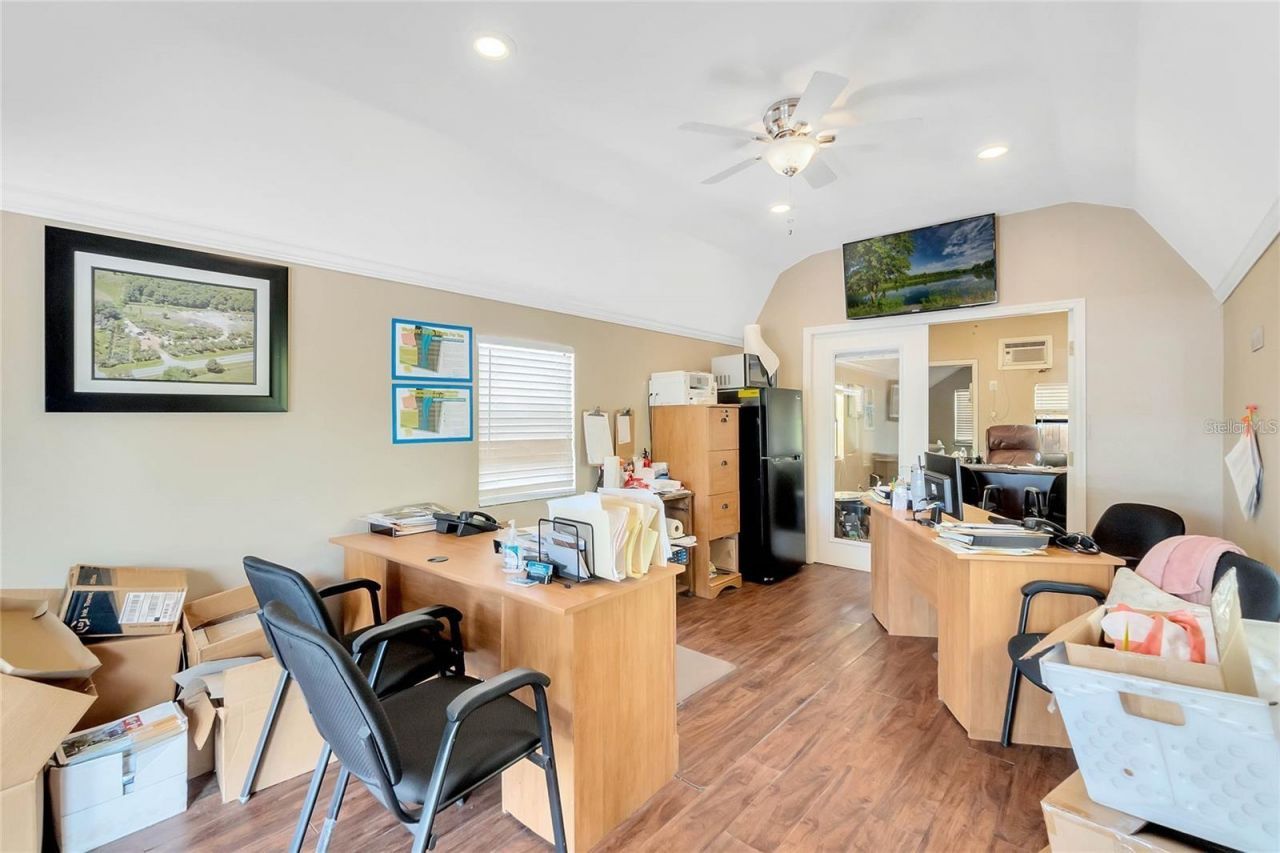 8440 County Road 48, Yalaha, FL 34797 Photo