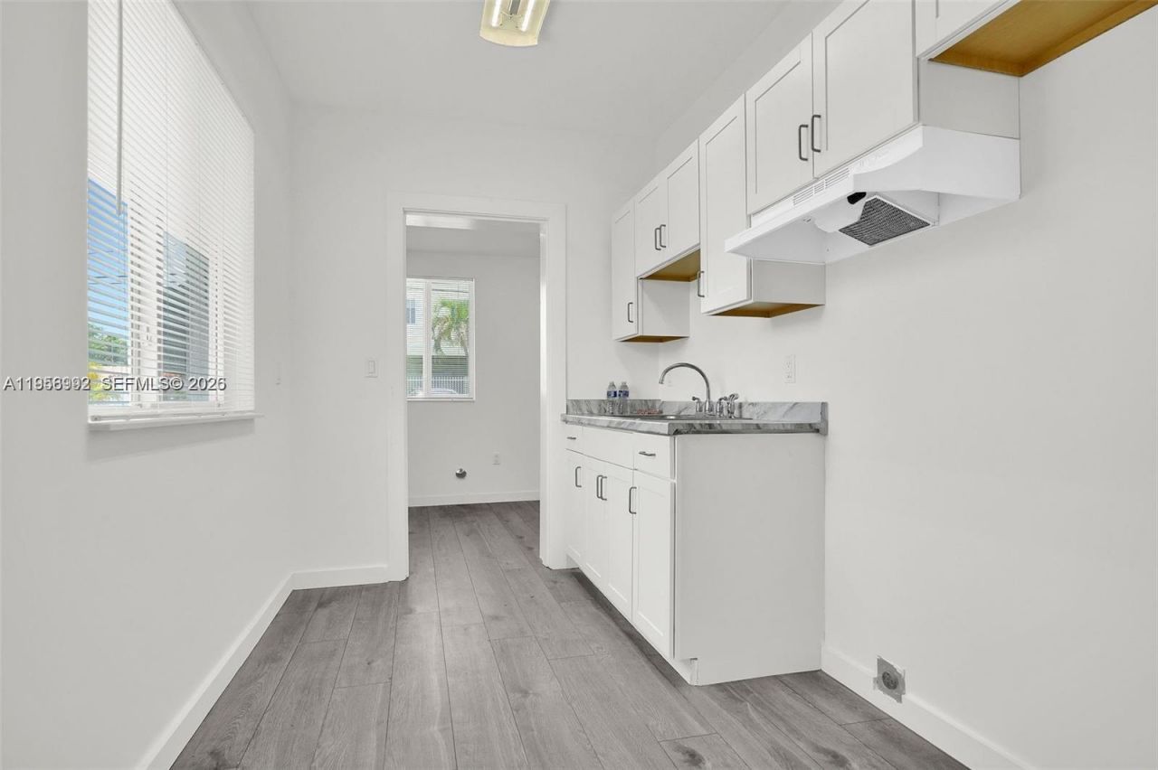 600 NW 25th Ct , Miami, FL 33125 Photo