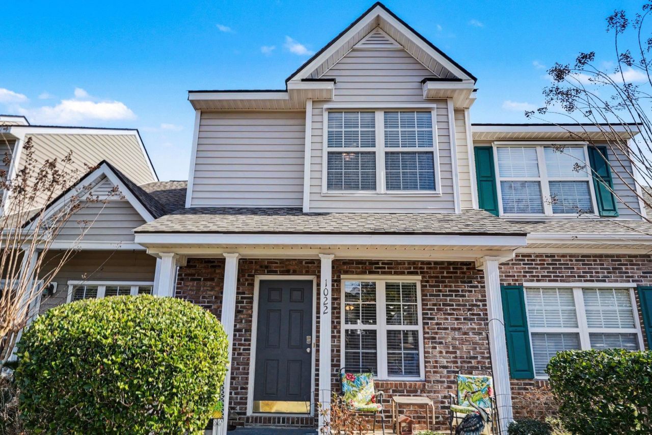 1022 Pinnacle Ln. Photo 2