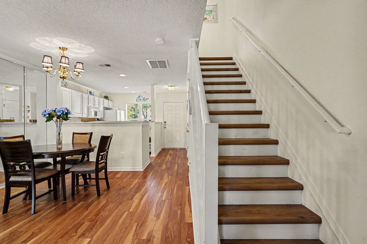 1022 Pinnacle Ln. Photo 7