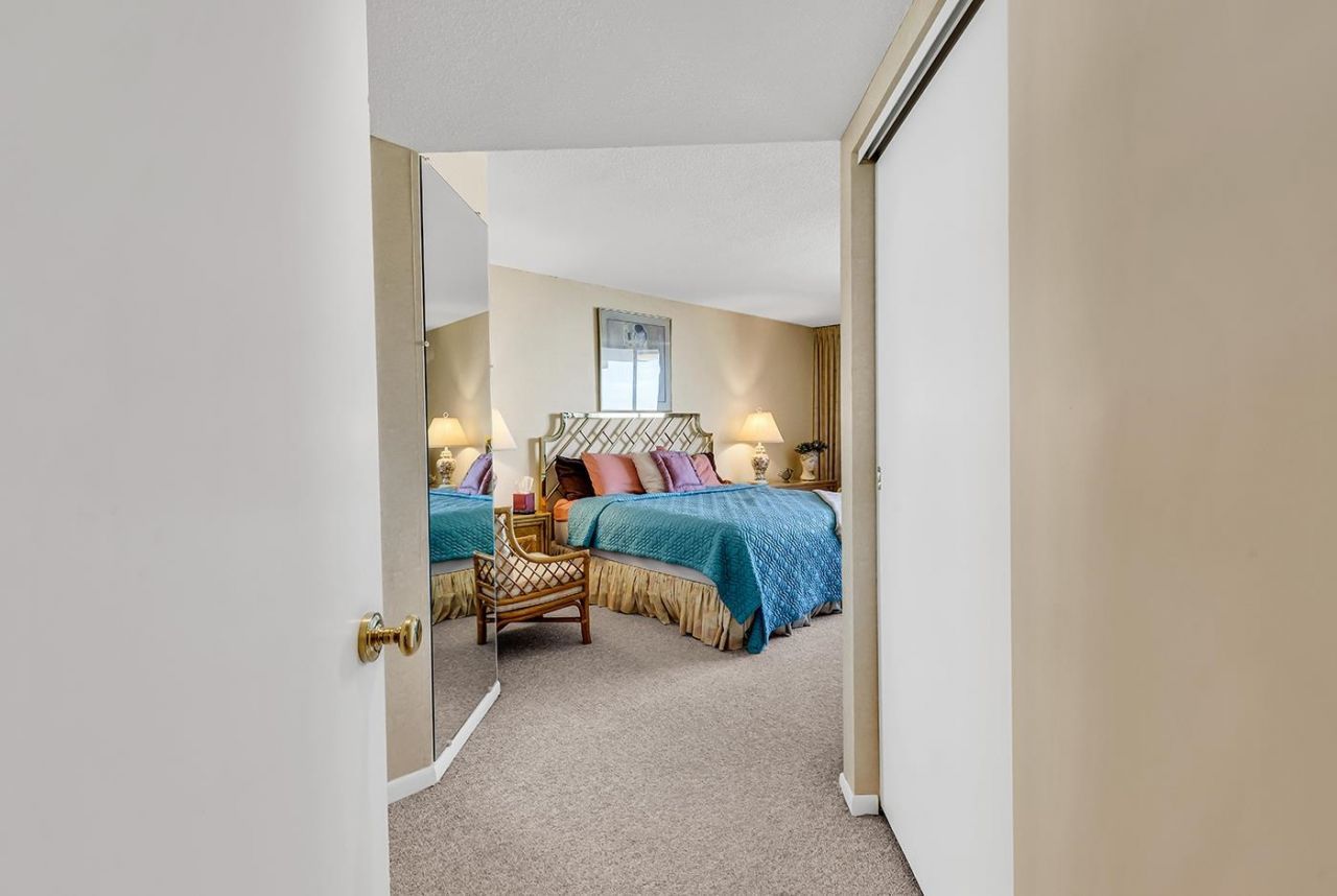 9650 Shore Dr. Photo 26