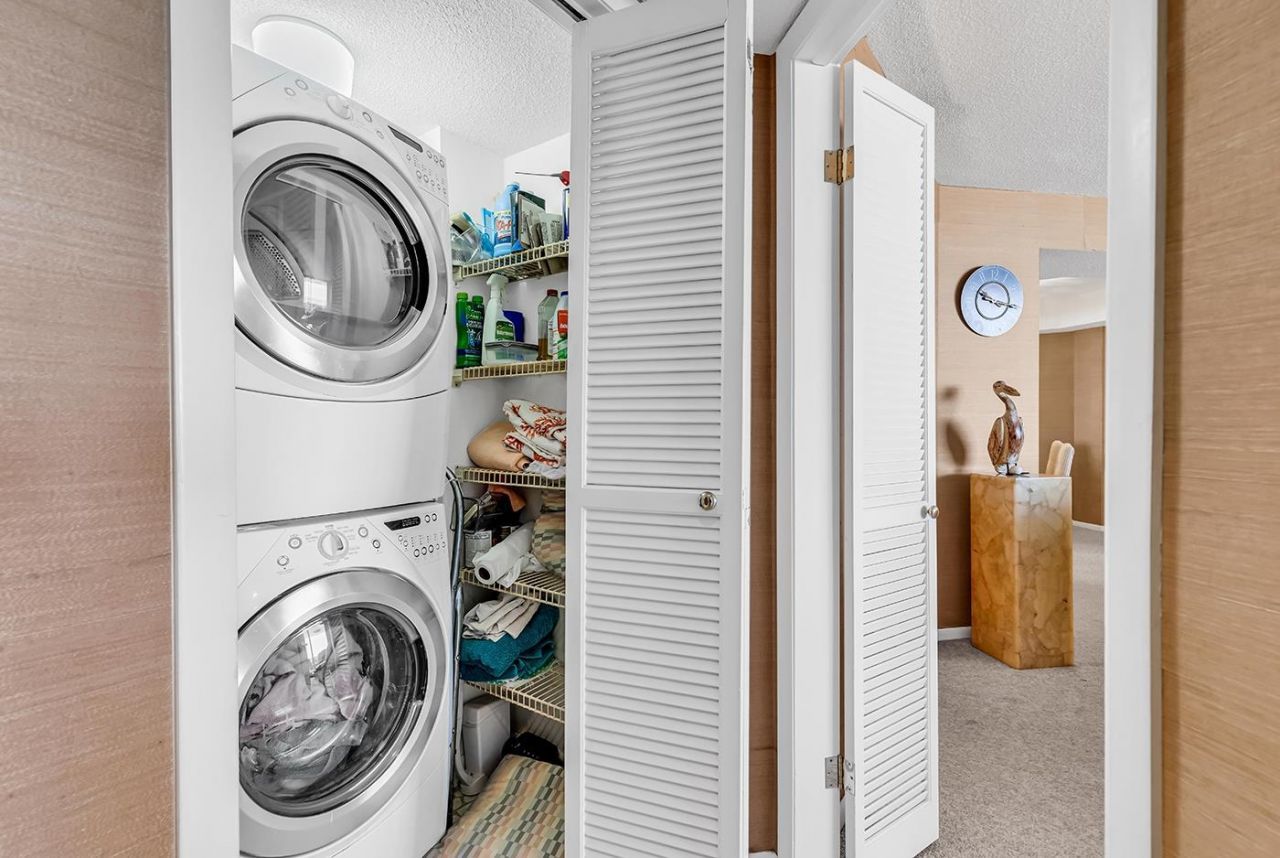 9650 Shore Dr. Photo 29