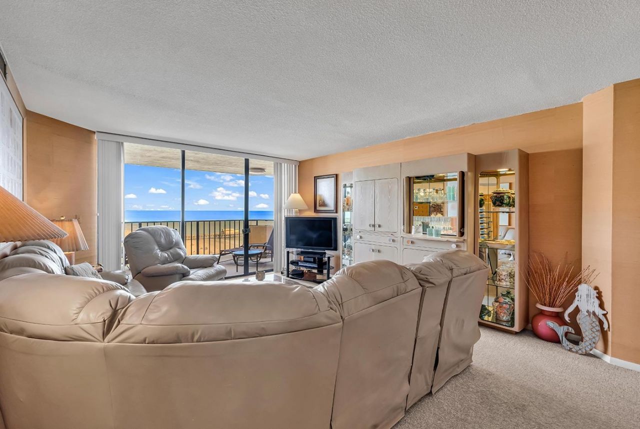 9650 Shore Dr. Photo 4