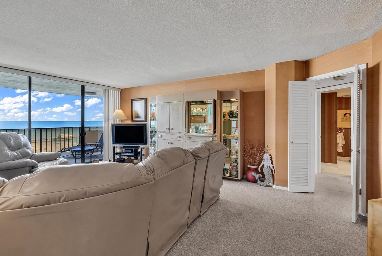 9650 Shore Dr. Photo 6