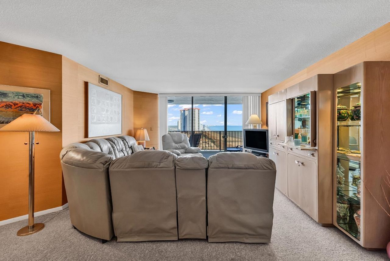 9650 Shore Dr. Photo 8